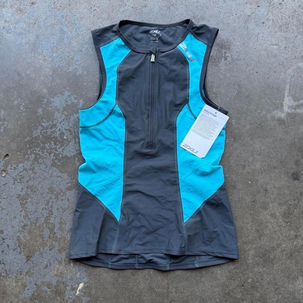 2xu Performance Singlet mt2850b size L NWTs